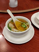 wonton shanghai style soup with pork & veggie 上海荠菜肉大馄饨
